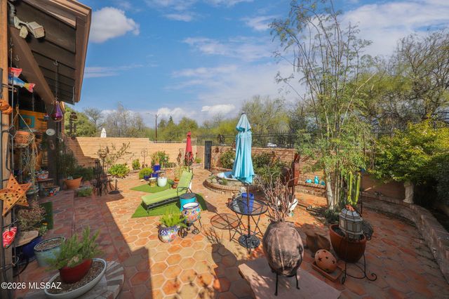 5057 E North Regency Circle, Tucson, AZ 85711