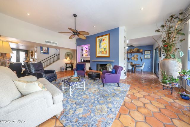 5057 E North Regency Circle, Tucson, AZ 85711