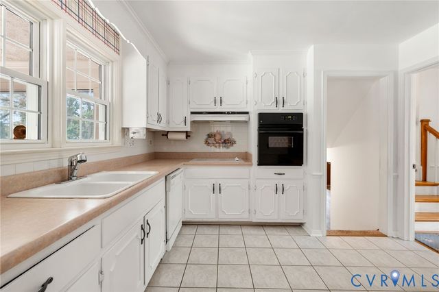 1610 Careybrook Dr, Henrico, VA 23238