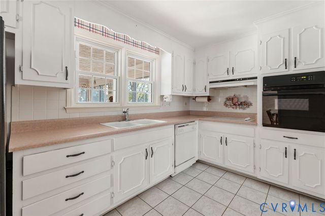 1610 Careybrook Dr, Henrico, VA 23238