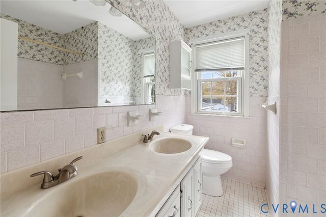 1610 Careybrook Dr, Henrico, VA 23238