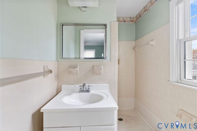 1610 Careybrook Dr, Henrico, VA 23238