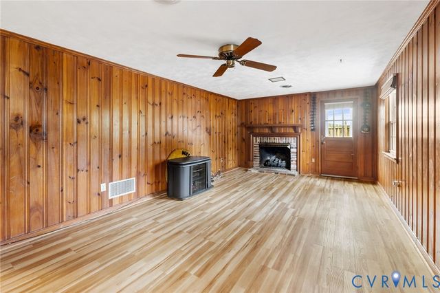 1610 Careybrook Dr, Henrico, VA 23238