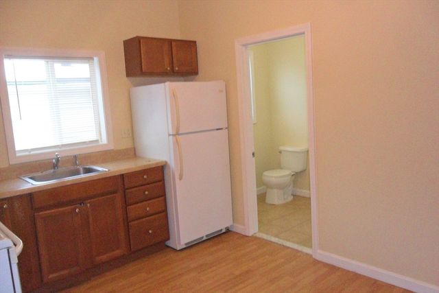 848 Waverly St 3, Framingham, MA 01702