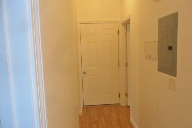 848 Waverly St 3, Framingham, MA 01702