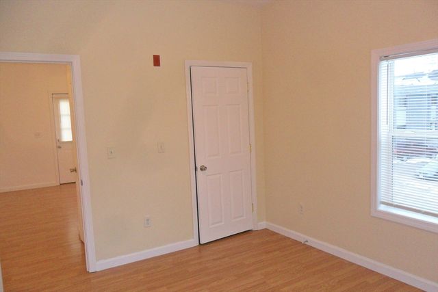 848 Waverly St 3, Framingham, MA 01702