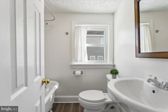 2231 N CULPEPER ST N, Arlington, VA 22207