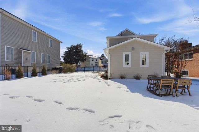 2231 N CULPEPER ST N, Arlington, VA 22207