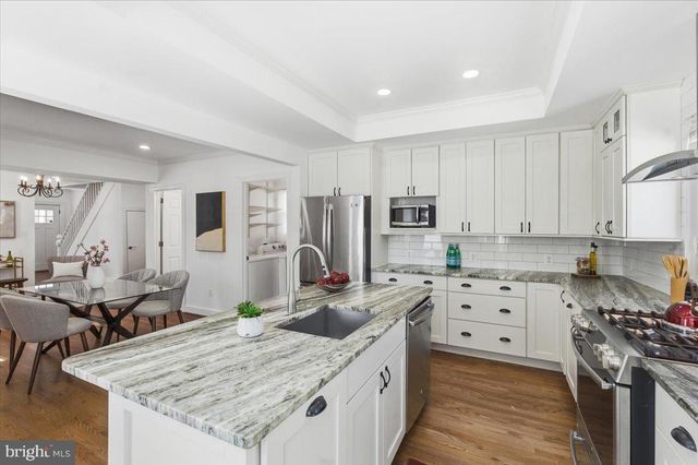 2231 N CULPEPER ST N, Arlington, VA 22207