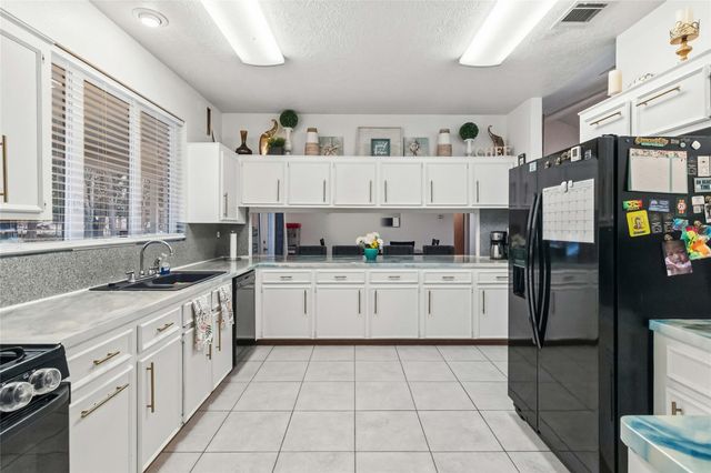 581 Highway 95 Highway S, Elgin, TX 78621