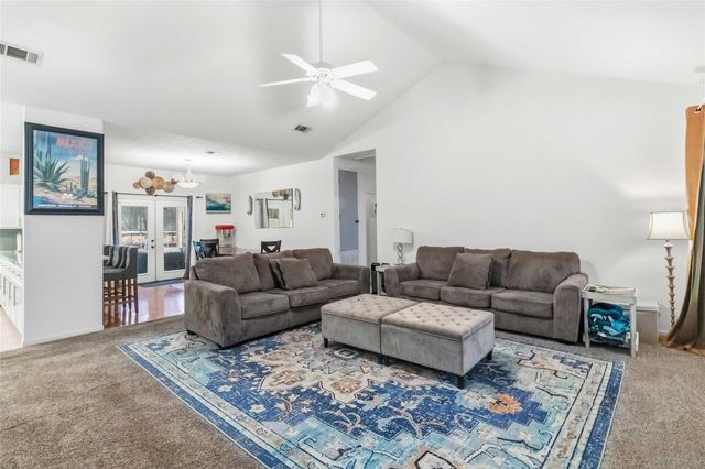581 Highway 95 Highway S, Elgin, TX 78621
