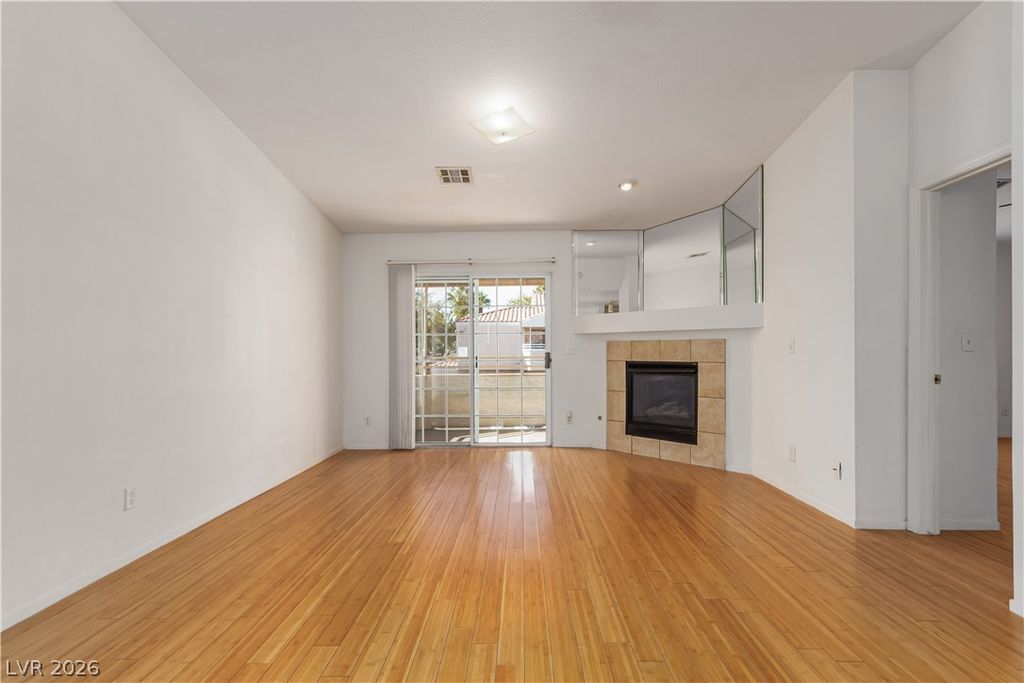 Image 3 of property listing at 8452 Boseck Drive 217, Las Vegas, NV 89145