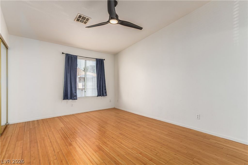 Image 8 of property listing at 8452 Boseck Drive 217, Las Vegas, NV 89145