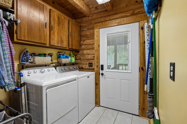 532 Cummings Ln, Cottontown, TN 37048