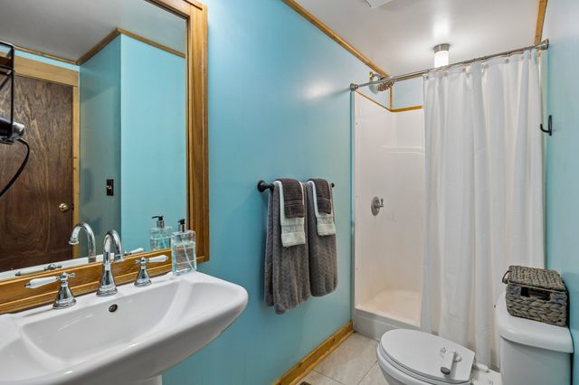 532 Cummings Ln, Cottontown, TN 37048