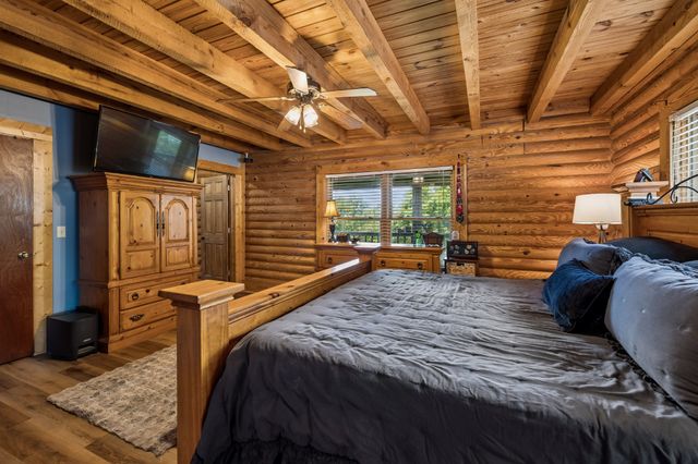 532 Cummings Ln, Cottontown, TN 37048