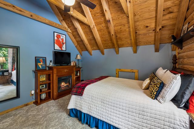 532 Cummings Ln, Cottontown, TN 37048