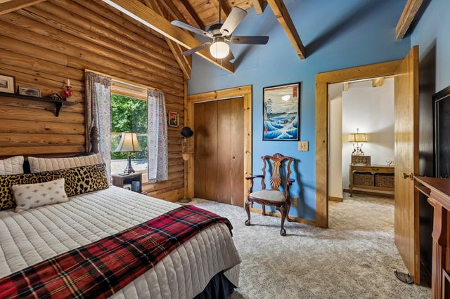 532 Cummings Ln, Cottontown, TN 37048