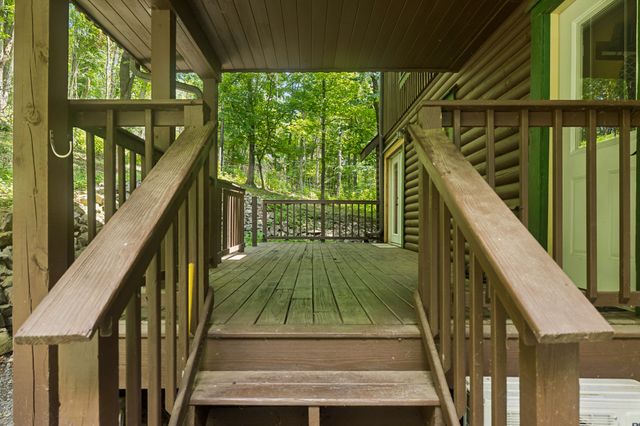 532 Cummings Ln, Cottontown, TN 37048