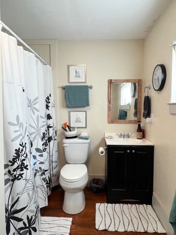 700 E Highland Avenue, Comanche, TX 76442