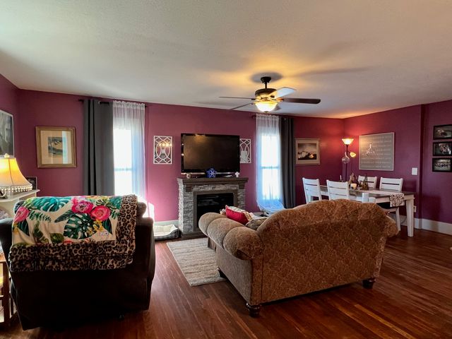 700 E Highland Avenue, Comanche, TX 76442