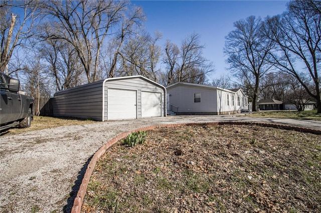 416 S Jefferson Street, Raymore, MO 64083