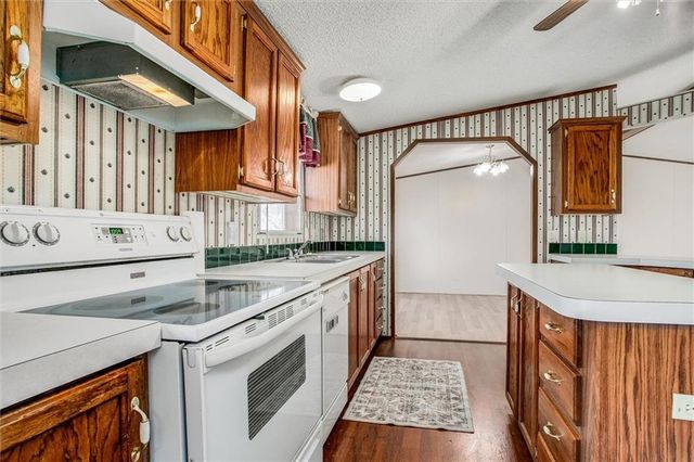 416 S Jefferson Street, Raymore, MO 64083