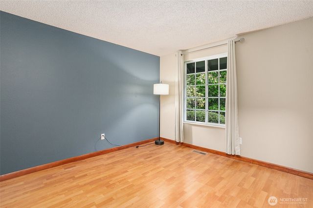 14203 NE 63rd Court, Redmond, WA 98052