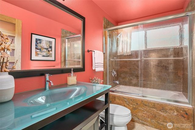 14203 NE 63rd Court, Redmond, WA 98052