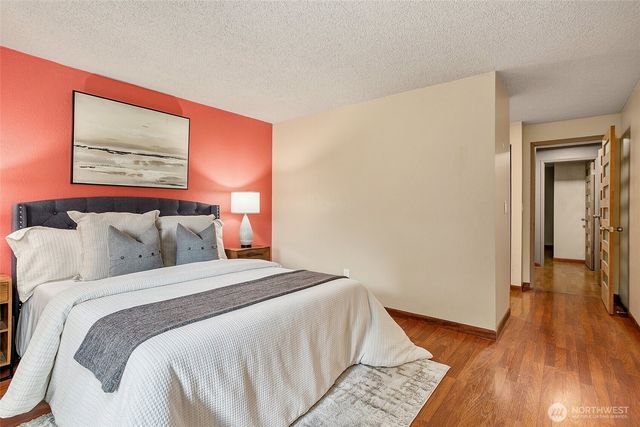 14203 NE 63rd Court, Redmond, WA 98052