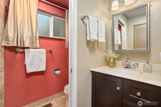 14203 NE 63rd Court, Redmond, WA 98052