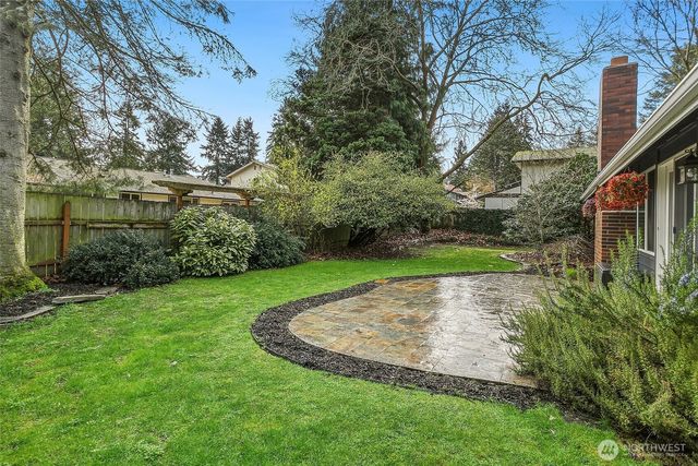 14203 NE 63rd Court, Redmond, WA 98052