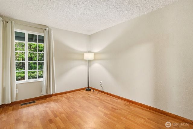 14203 NE 63rd Court, Redmond, WA 98052