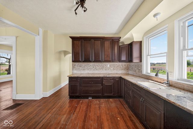 1198 S State Road 59, Rockville, IN 47872