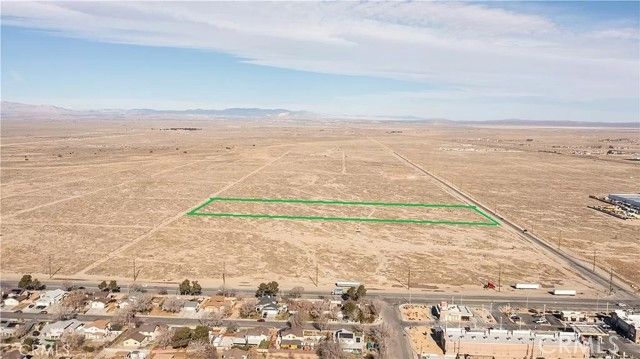 46135 10th St W, Lancaster, CA 93536