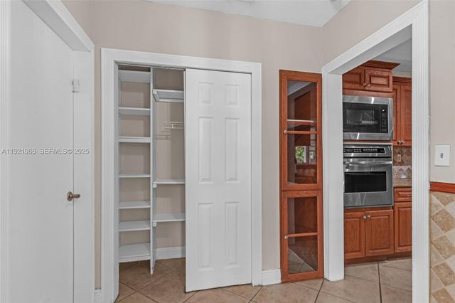 9400 SW 193rd Dr 9400, Cutler Bay, FL 33157