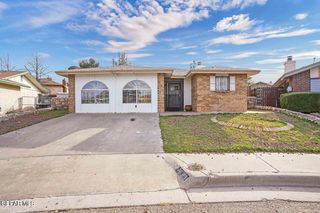 1821 ED WHITE Way, El Paso, TX 79936