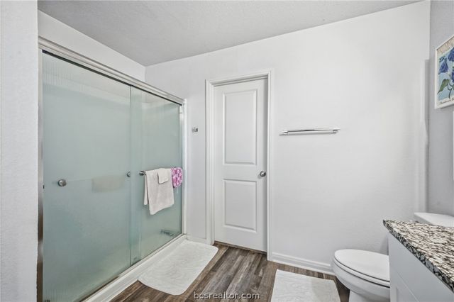 6001 Crest Bridge Court, Bryan, TX 77807