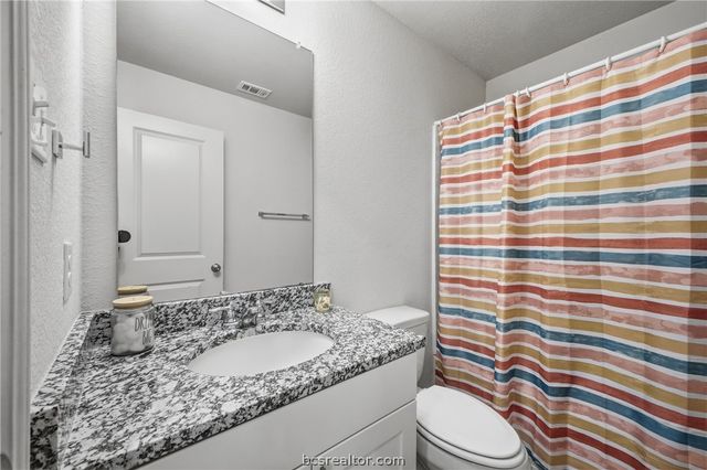 6001 Crest Bridge Court, Bryan, TX 77807