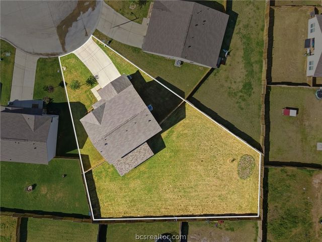 6001 Crest Bridge Court, Bryan, TX 77807