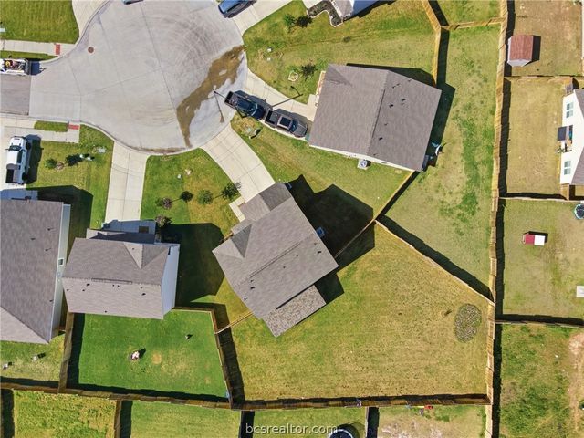 6001 Crest Bridge Court, Bryan, TX 77807