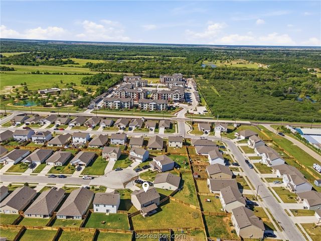 6001 Crest Bridge Court, Bryan, TX 77807