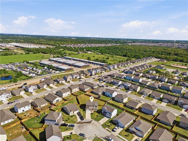 6001 Crest Bridge Court, Bryan, TX 77807