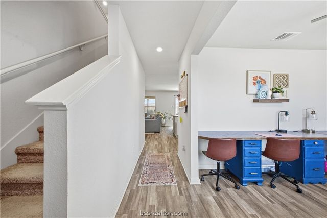6001 Crest Bridge Court, Bryan, TX 77807