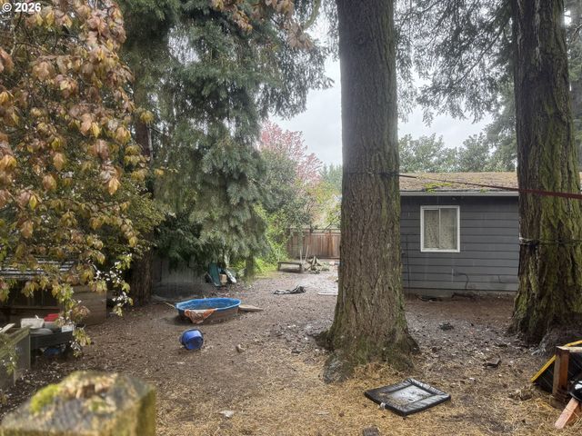 6255 BURMA Rd, Lake Oswego, OR 97035