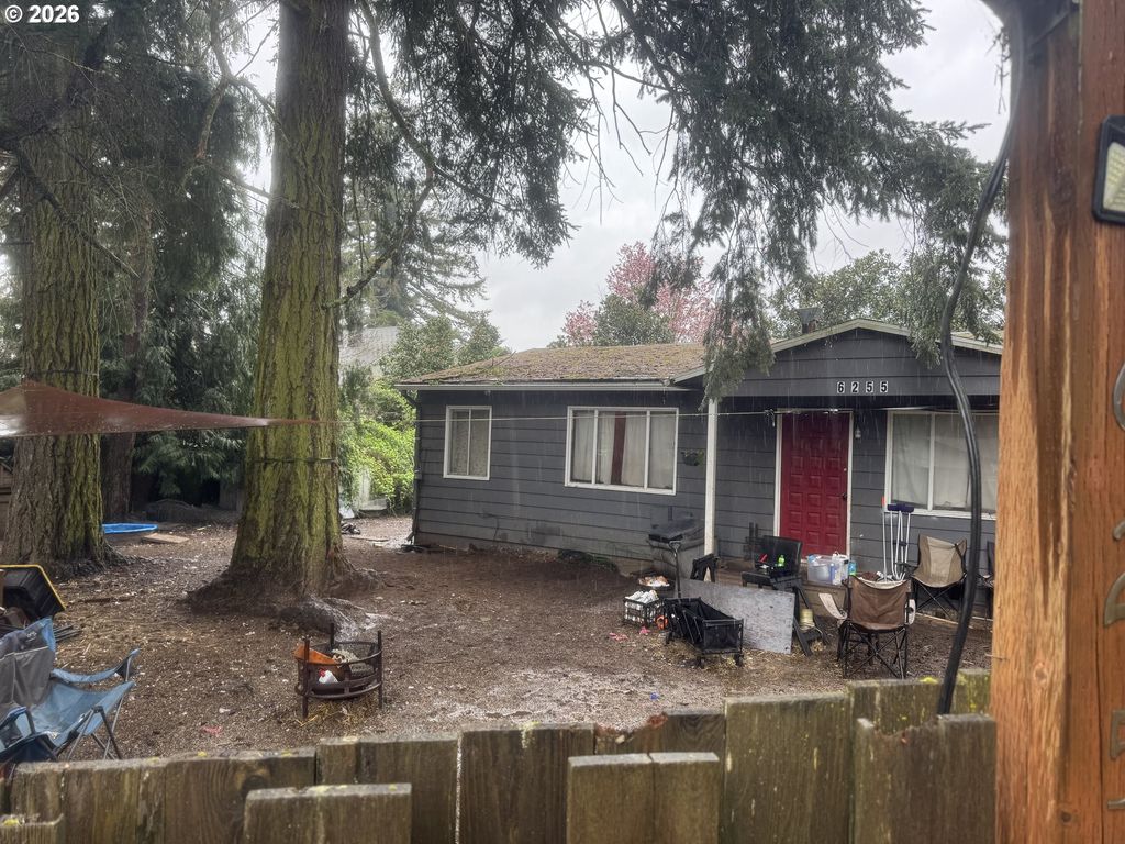 6255 BURMA Rd, Lake Oswego, OR 97035