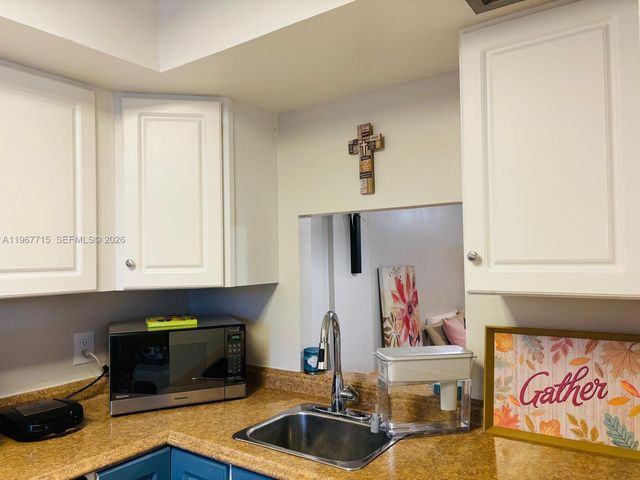 118 Royal Park Dr 1F, Oakland Park, FL 33309