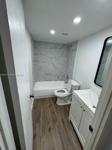 492 NW 165th St Road C415, Miami, FL 33169