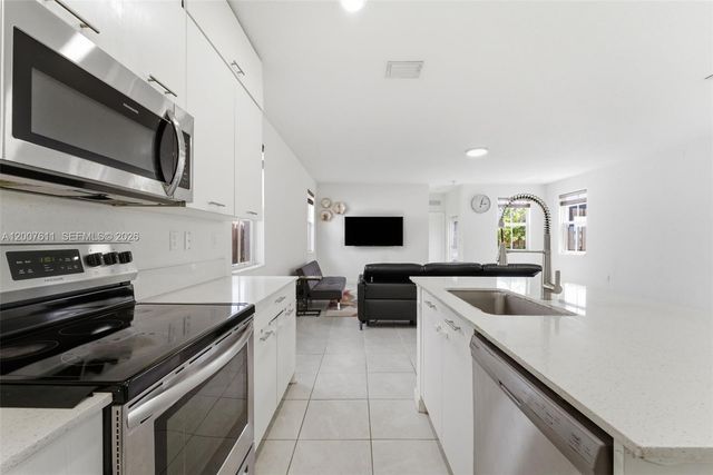 2284 NW 130th Street 0, Miami, FL 33167