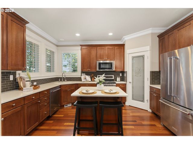 16327 Sw GEMSTONE Ct, Beaverton, OR 97007